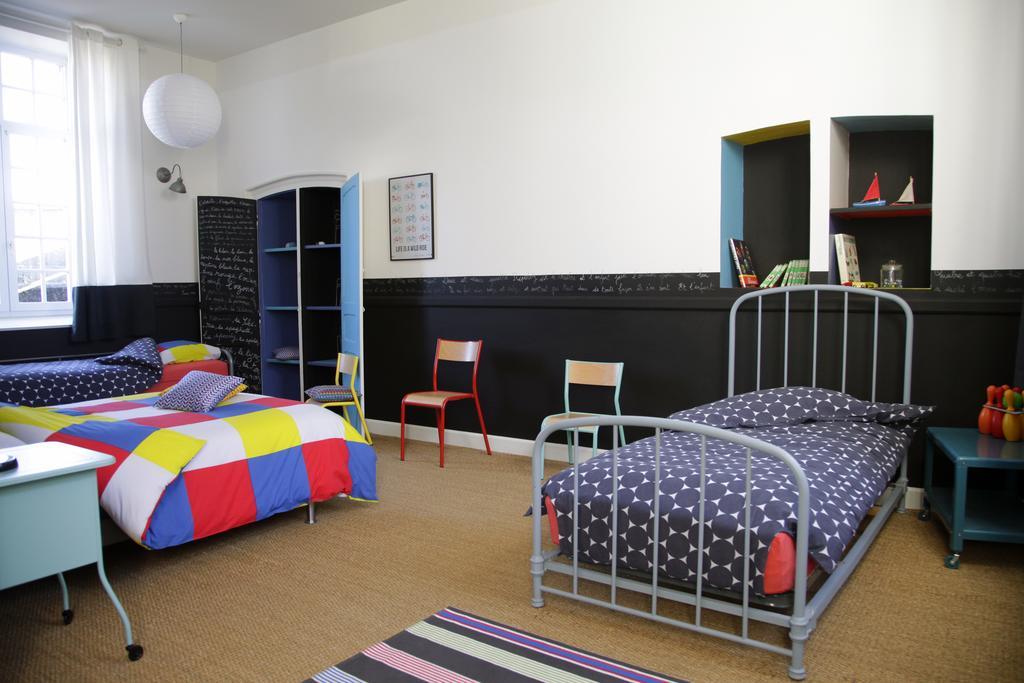 Bed and Breakfast La Bonne Ecole Les Landes-Genusson Zimmer foto
